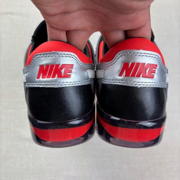 Athletic_Shoes